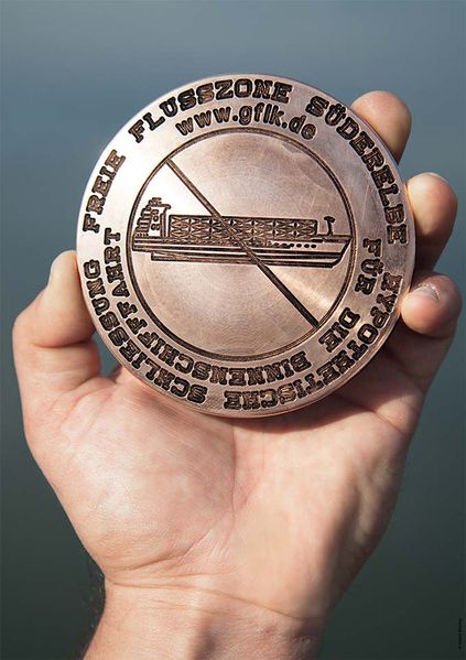 File:David Brooks Free-River-Zone-poster Galerie fuer Landschaftskunst 680.jpg